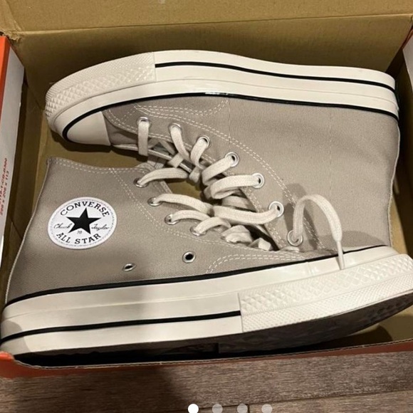 Converse Chuck Taylor - Picture 2 of 4